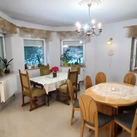 Gorskie Zacisze Bed & Breakfast Borowice