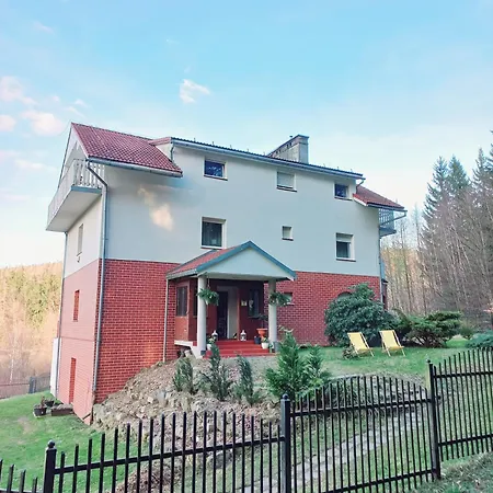 Gorskie Zacisze Bed & Breakfast Borowice
